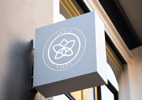 Lotus-Estacionário-Logo-Mockup-08